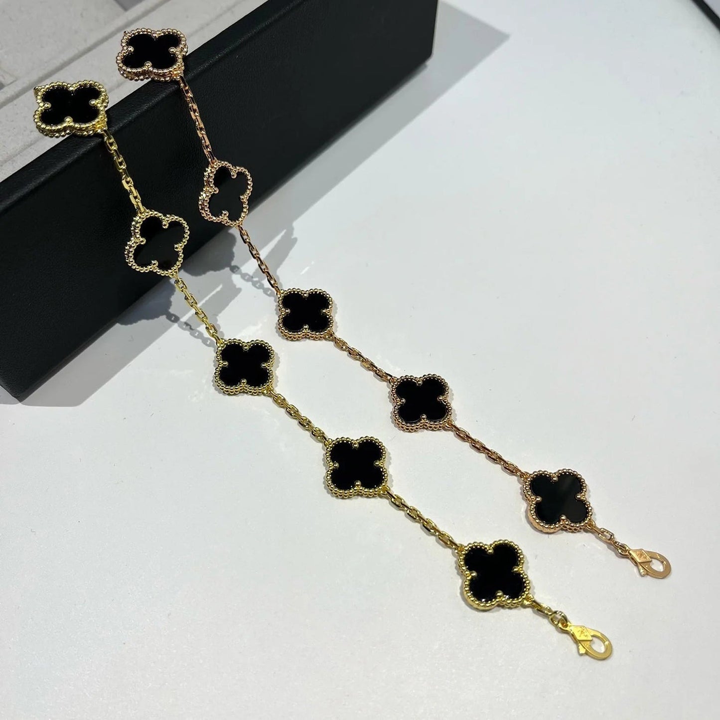 [Spark] CLOVER 5 MOTIF ONYXS BRACELET COLLECTION