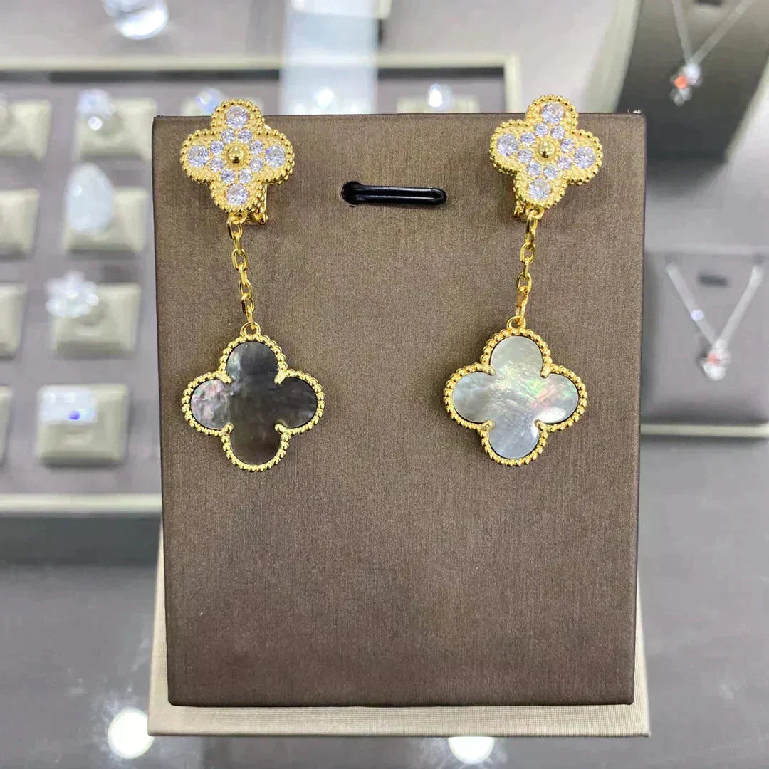 [Spark]CLOVER  2 MOTIFS  DIAMOND  EARRINGS (MULTIPLE CHOICESç´