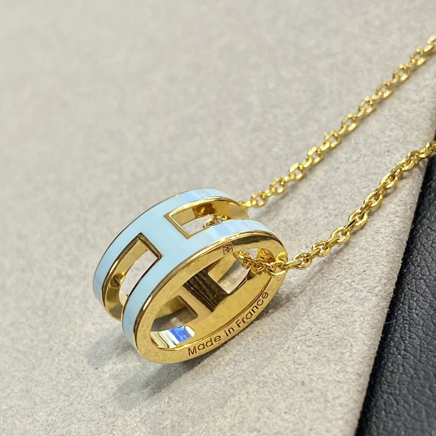 [Spark]POP H LIGHT BLUE NECKLACE
