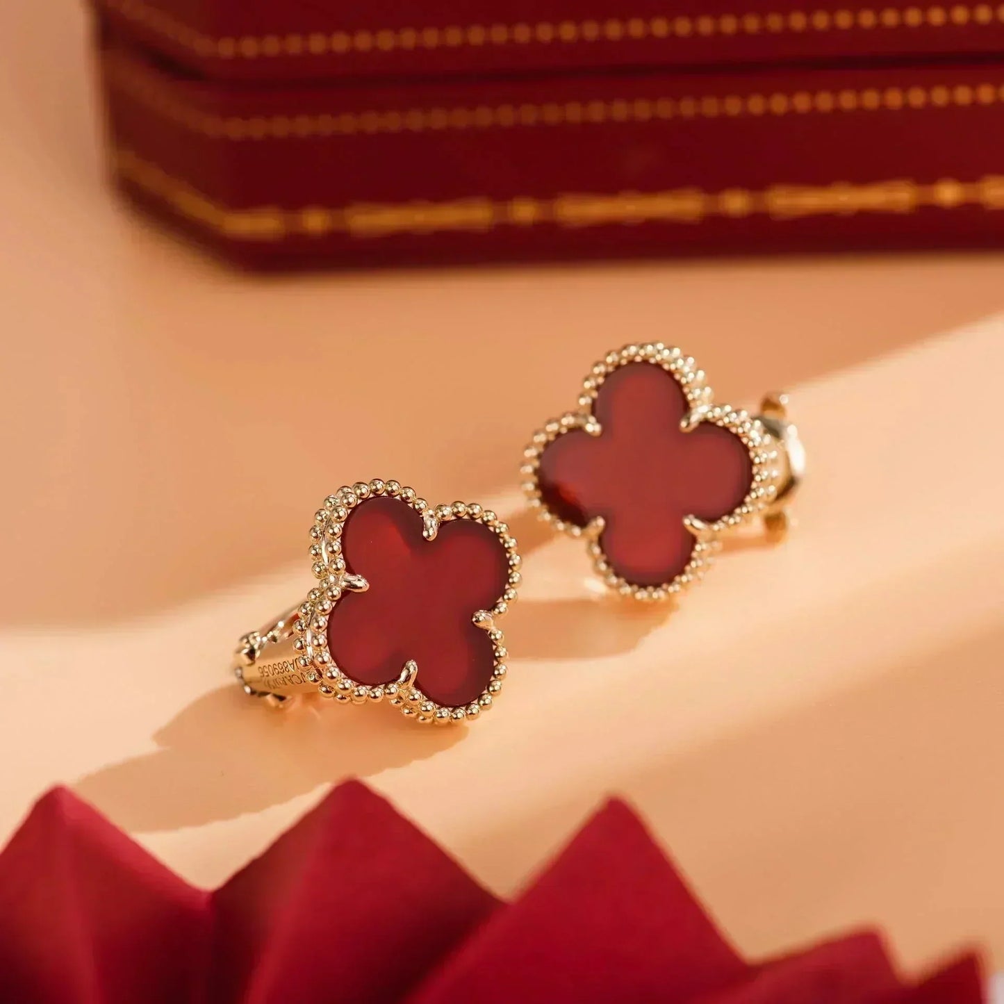 [Spark]CLOVER MEDIUM 1 MOTIFS CARNELIAN  EARRINGS