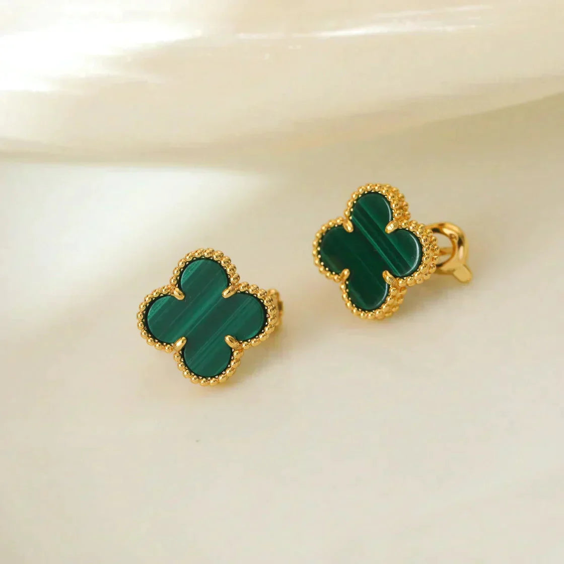 [Spark]CLOVER MEDIUM 1 MOTIFS MALACHITE  EARRINGS