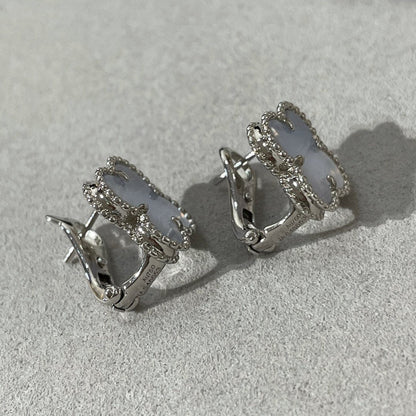[Spark]CLOVER CHALCEDONY SILVER STUD EARRINGS