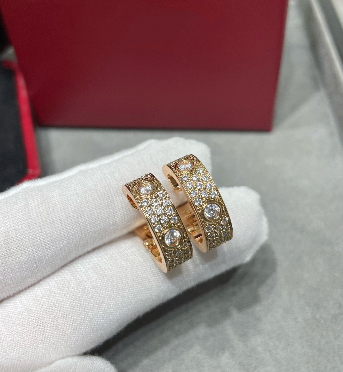 [Spark]LOVE 5.5MM DIAMOND PAVED EARRINGS