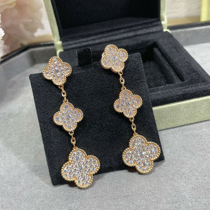 [Spark]CLOVER 3 MOTIFS DIAMOND PAVED Spark GOLD EARRINGS