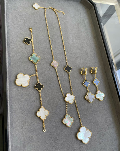 [Spark]CLOVER 3 MOTIF MOP ONYX DARK MOP PINK GOLD EARRINGS