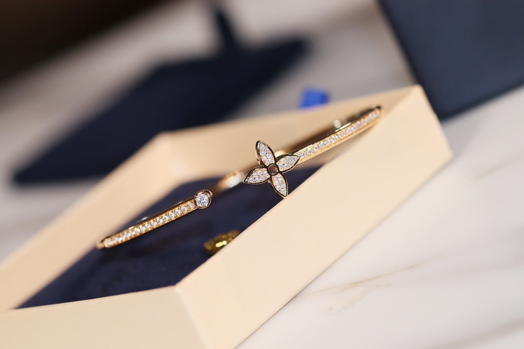 [Spark]IDYLLE GOLD OPEN BRACELET DIAMOND PAVED