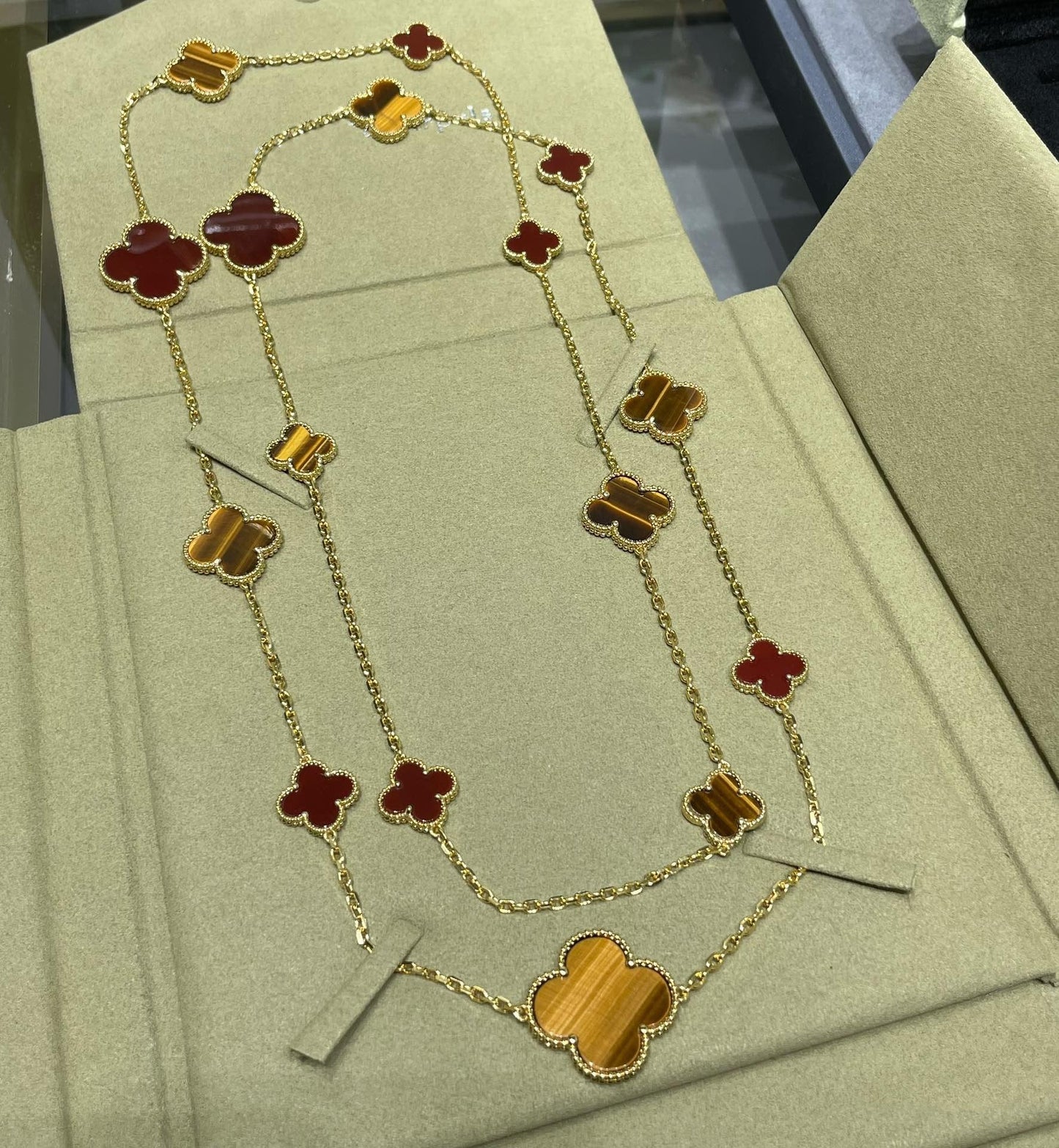 [Spark]CLOVER 16 MOTIF CARNELIAN TIGER EYE Spark GOLD NECKLACE