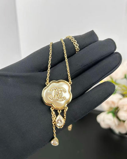 [Spark]Cloud Pearl Mother-of-Pearl Diamond Chain Pendant Necklace