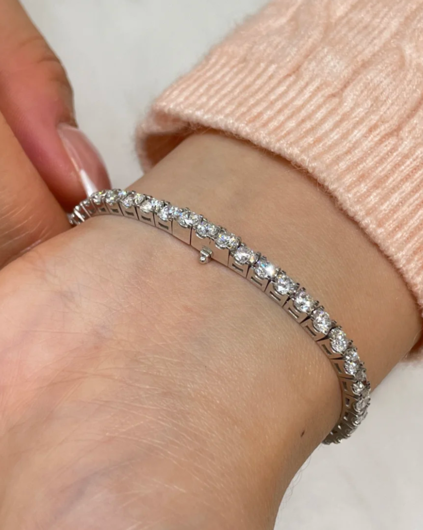 [Spark]  CLASSIC BASEBALL BRACELAT, 52 DIAMOND