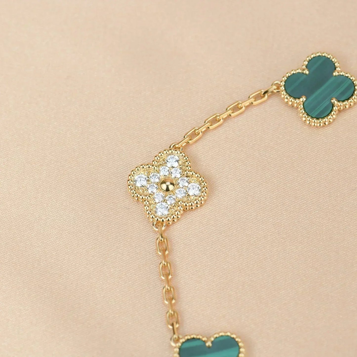 [Spark] CLOVER 5 MOTIF MALACHITE BRACELET COLLECTION