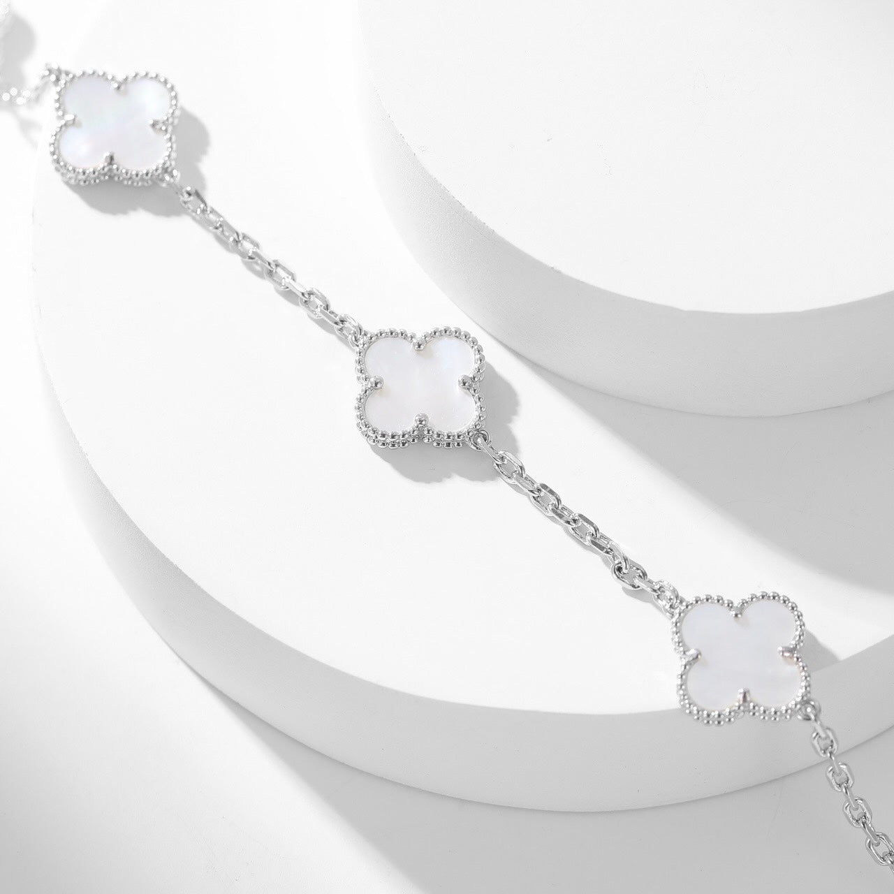 [Spark]CLOVER 10 MOTIFS WHITE MOTHER OF PEARL NECKLACE