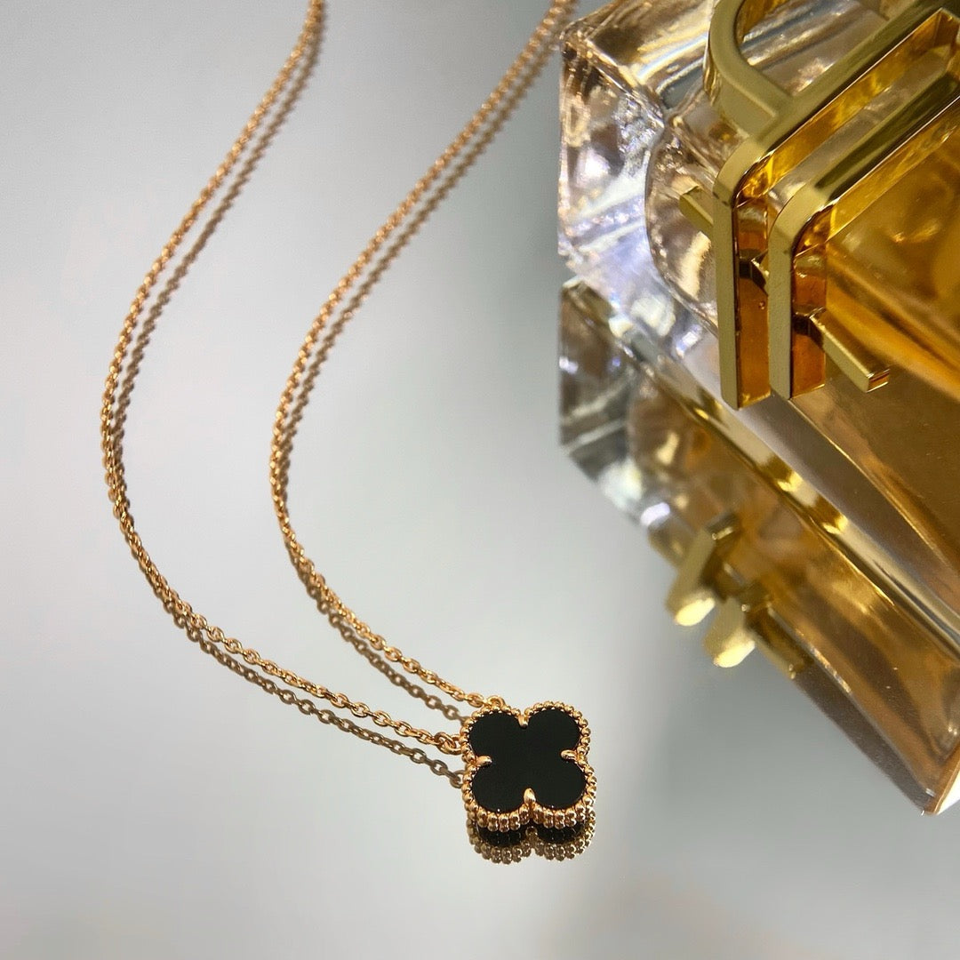 [Spark]CLOVER 15MM BLACK ONYX SINGLE FLOWER NECKLACE
