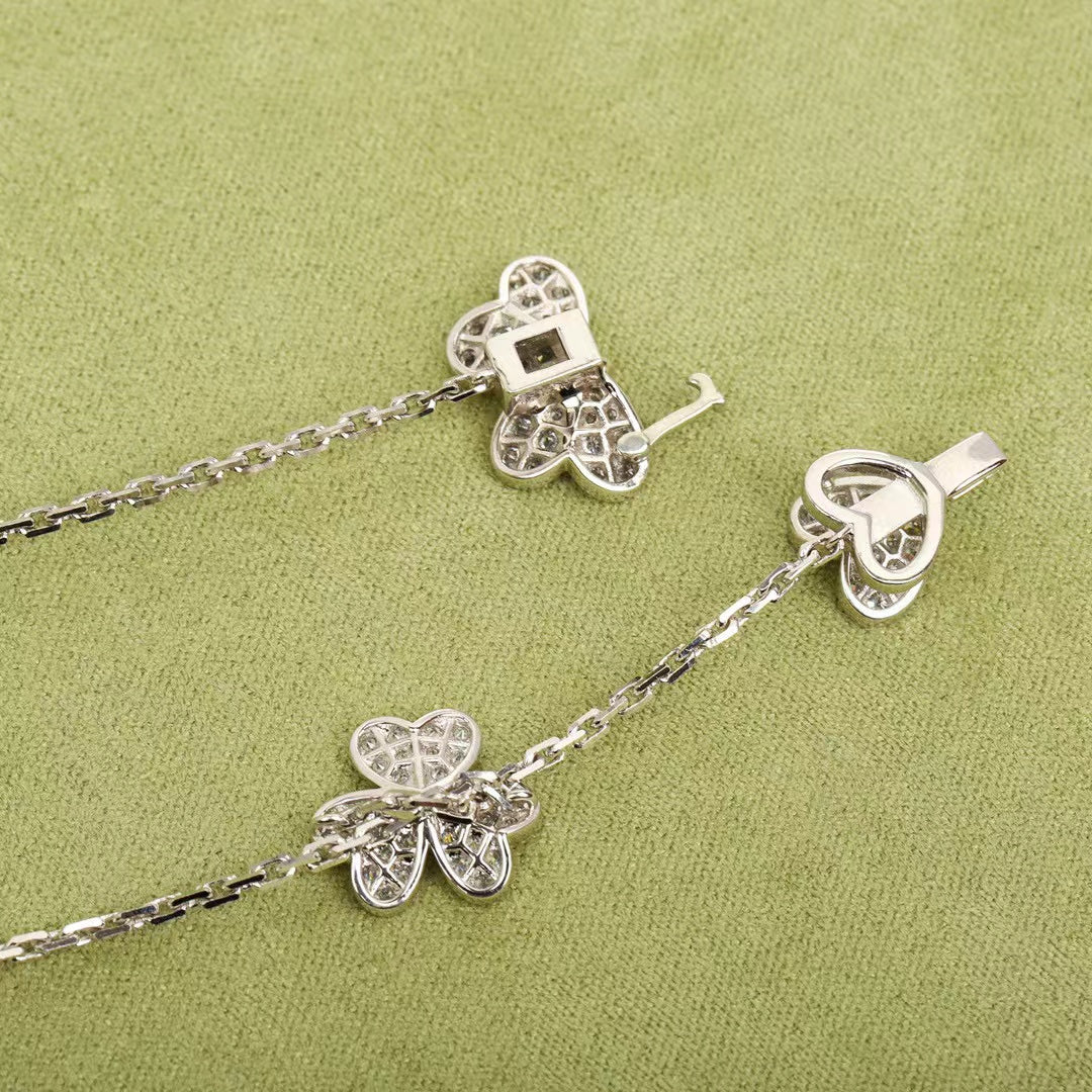[Spark]FRIVOLE SILVER 9 FLOWERS NECKLACE