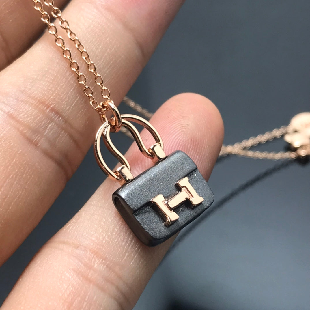 [Spark]WOMEN'S HM AMULETTES CONSTANCE PENDANT NECKLACE