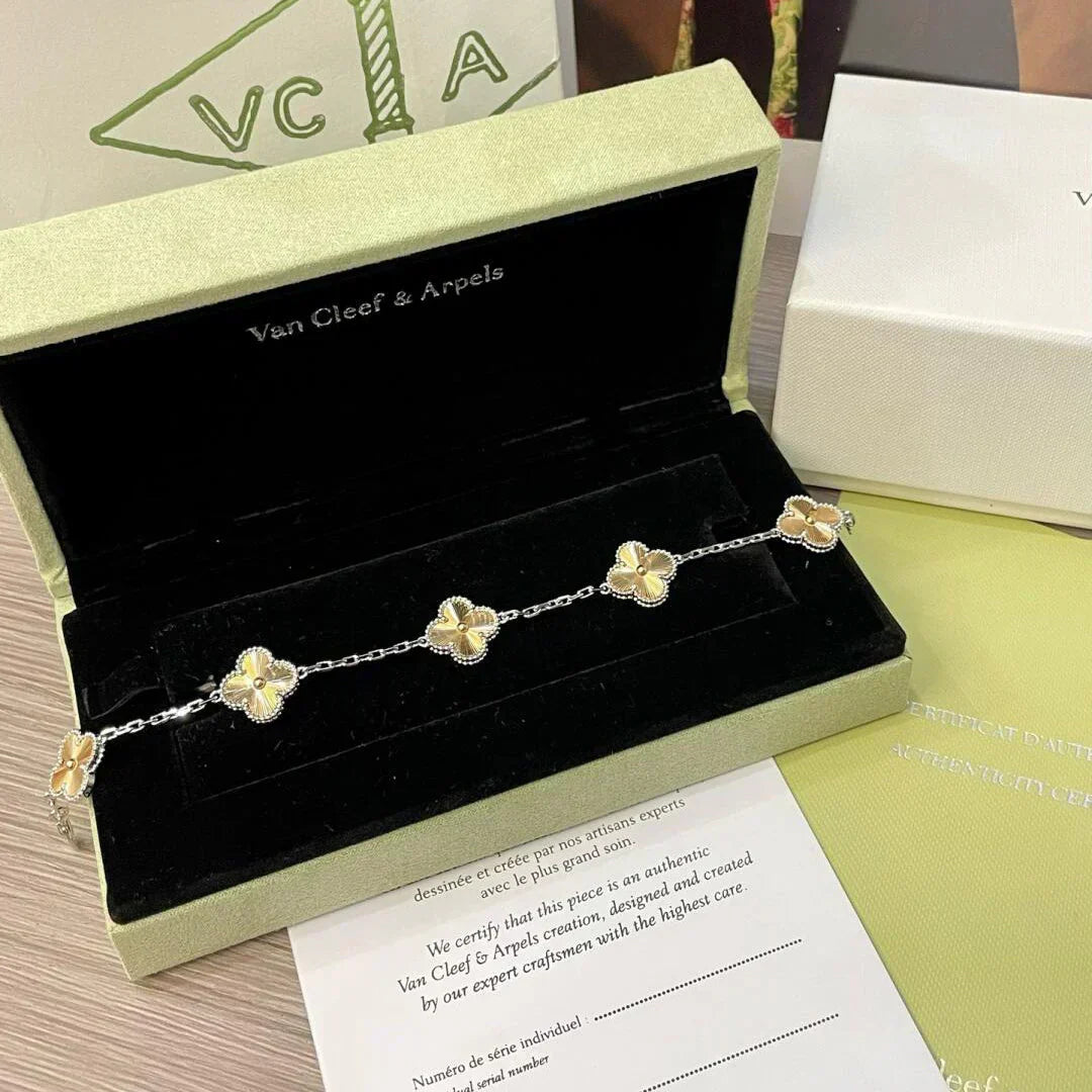 [Spark] CLOVER 5 MOTIF LASER BRACELET COLLECTION