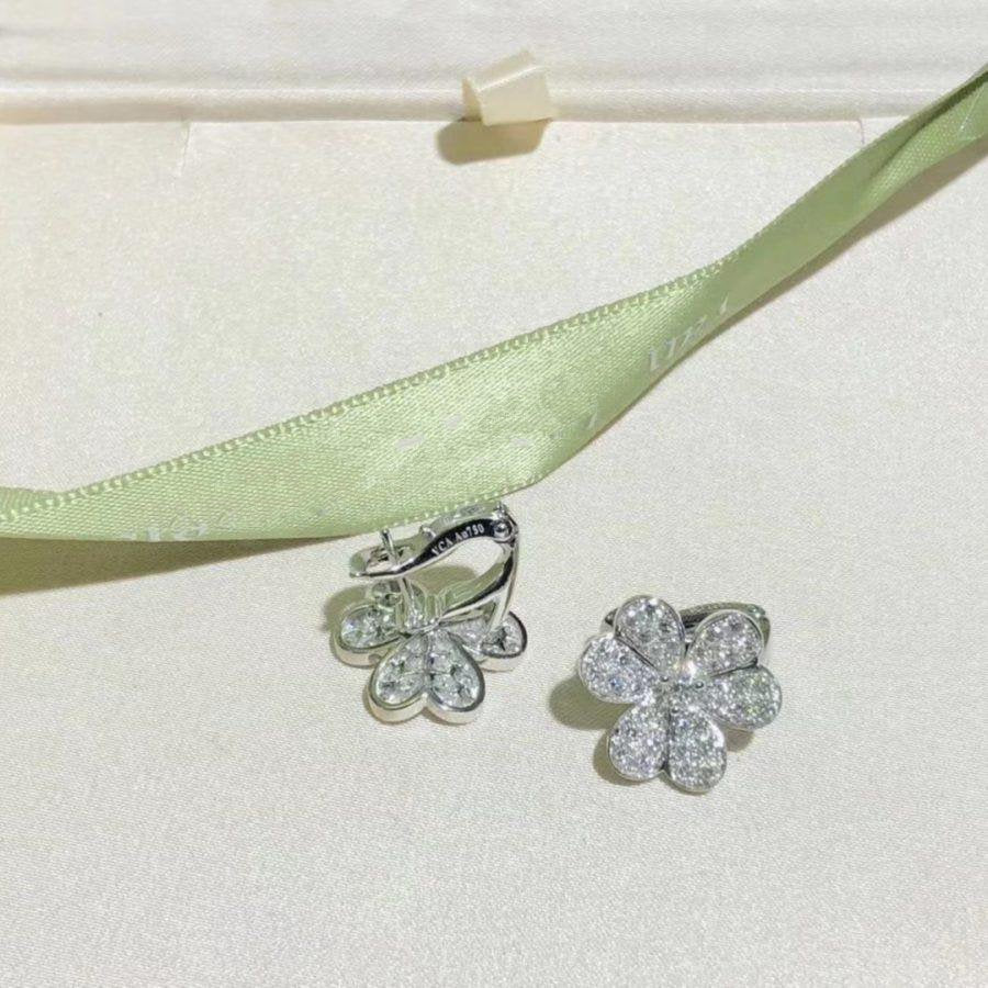 [Spark]FRIVOLE SILVER FLOWER DIAMOND EARRINGS