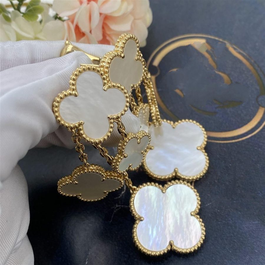 [Spark]CLOVER EARRINGS WHITE MOP 4 MOTIFS GOLD
