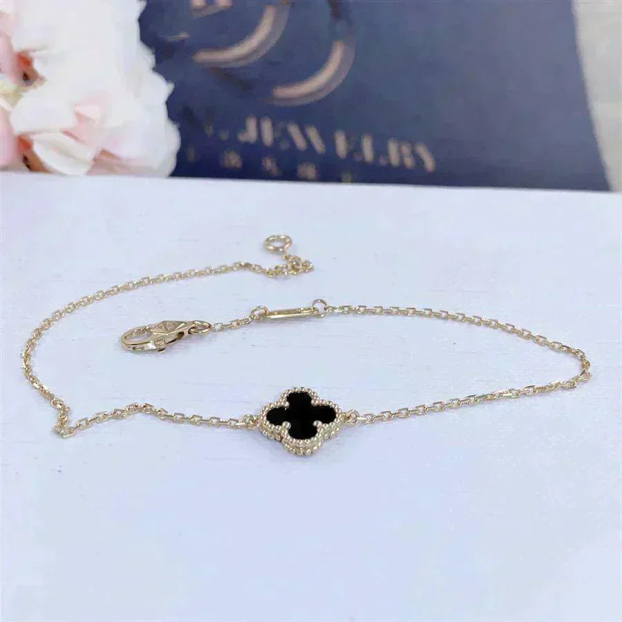 [Spark]CLOVER ONYX SINGLE FLOWER BRACELET
