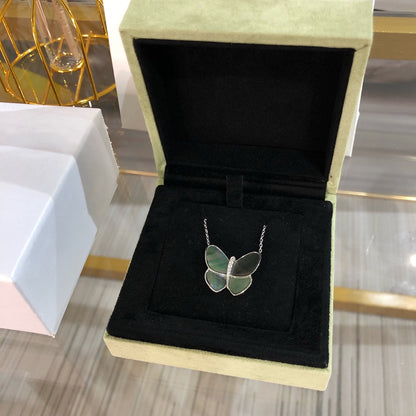 [Spark]LARGE BUTTERFLY SILVER PENDANT DIAMOND NECKLACE